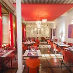 Maison Philippe Le Bon Hotel, Restaurant & Bar Le 19