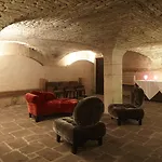 Maison Philippe Le Bon Hotel, Restaurant & Bar Le 19 Hotel 4*