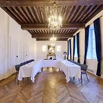Maison Philippe Le Bon Hotel, Restaurant & Bar Le 19