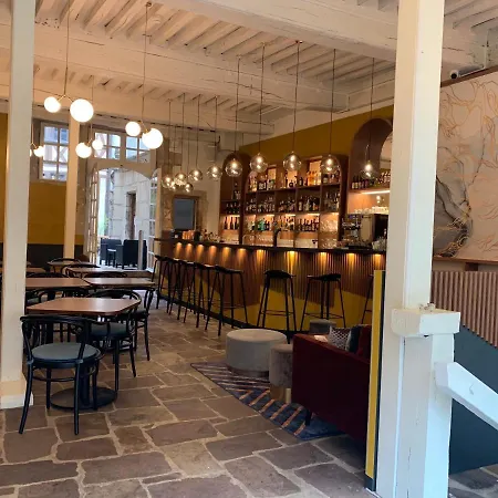 Hotel Maison Philippe Le Bon Hotel, Restaurant & Bar Le 19