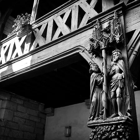 Maison Philippe Le Bon Hotel, Restaurant & Bar Le 19