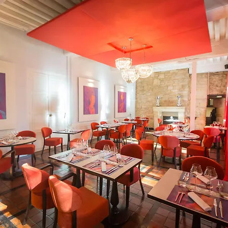 Maison Philippe Le Bon Hotel, Restaurant & Bar Le 19