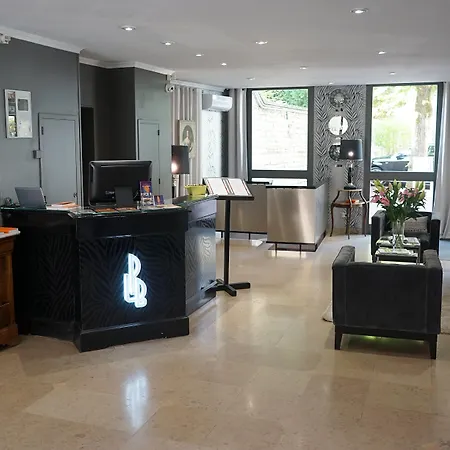 Отель Maison Philippe Le Bon Hotel, Restaurant & Bar Le 19 4*