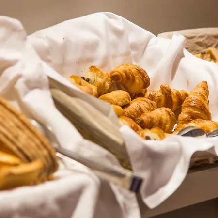 Maison Philippe Le Bon Hotel, Restaurant & Bar Le 19 4* Dijon