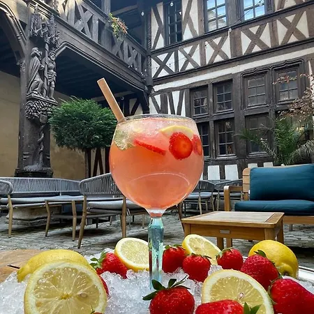 Hotel Maison Philippe Le Bon Hotel, Restaurant & Bar Le 19 4*