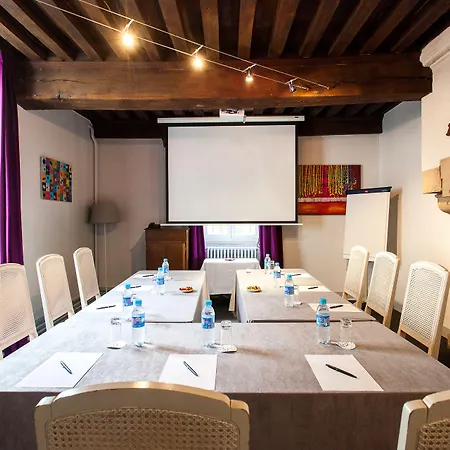 Maison Philippe Le Bon Hotel, Restaurant & Bar Le 19