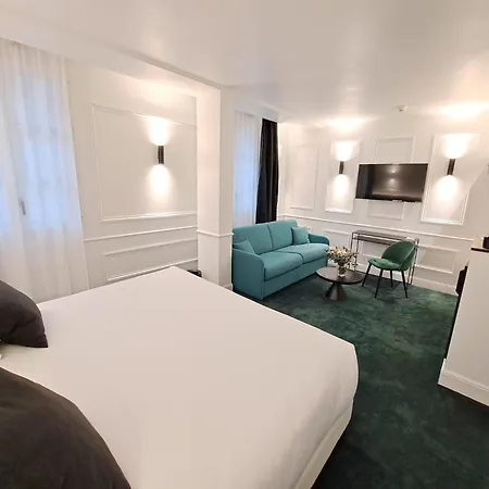 Maison Philippe Le Bon Hotel, Restaurant & Bar Le 19 4*