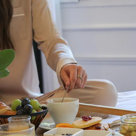 Maison Philippe Le Bon Hotel, Restaurant & Bar Le 19 Отель