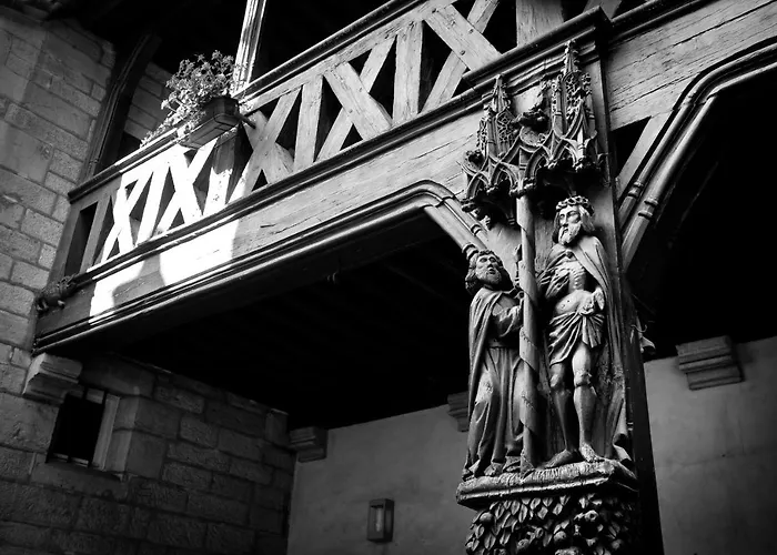 Maison Philippe Le Bon Hotel, Restaurant & Bar Le 19