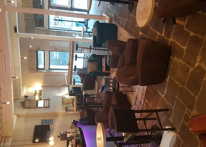 Hotel Maison Philippe Le Bon Hotel, Restaurant & Bar Le 19 4*