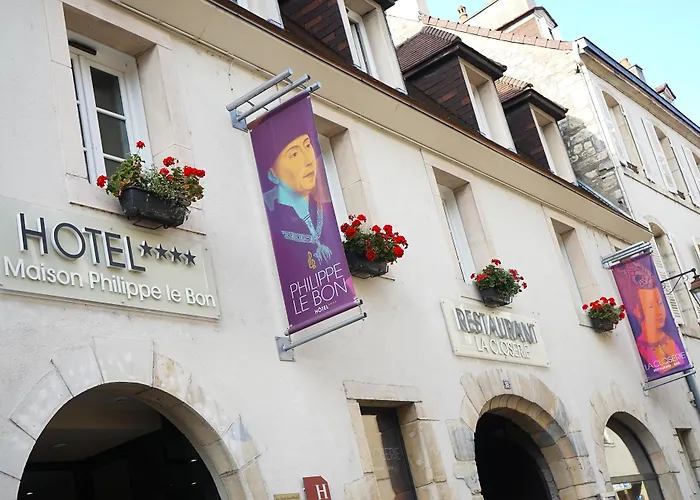 Hotel Maison Philippe Le Bon Hotel, Restaurant & Bar Le 19 4*