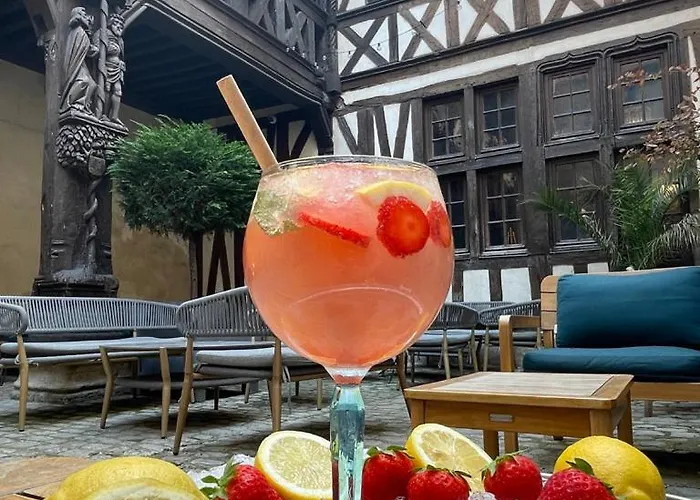 Hotel Maison Philippe Le Bon Hotel, Restaurant & Bar Le 19 4*