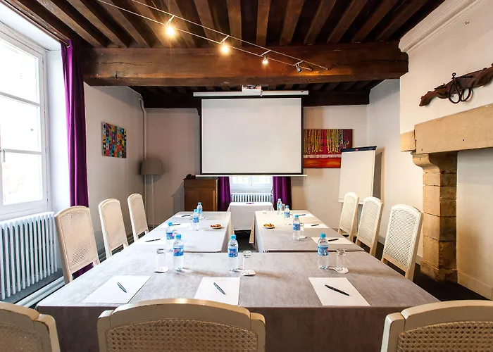 Maison Philippe Le Bon Hotel, Restaurant & Bar Le 19