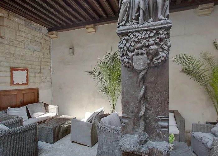 Maison Philippe Le Bon Hotel, Restaurant & Bar Le 19 4* Dijon