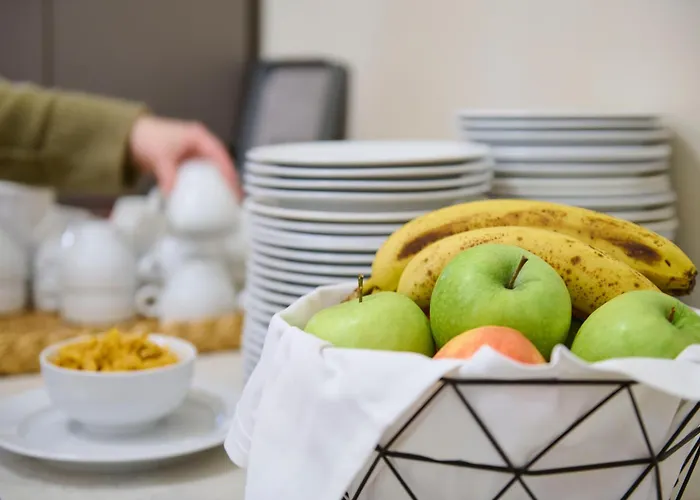 Maison Philippe Le Bon Hotel, Restaurant & Bar Le 19